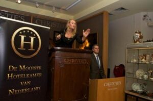 ResizedImage399264-Christies-6